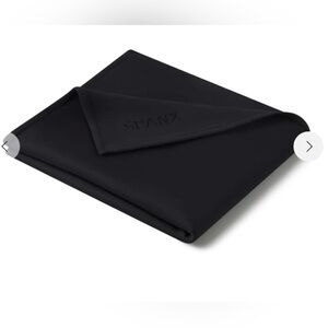 SPANX air Essentials blanket in very black NWT in package